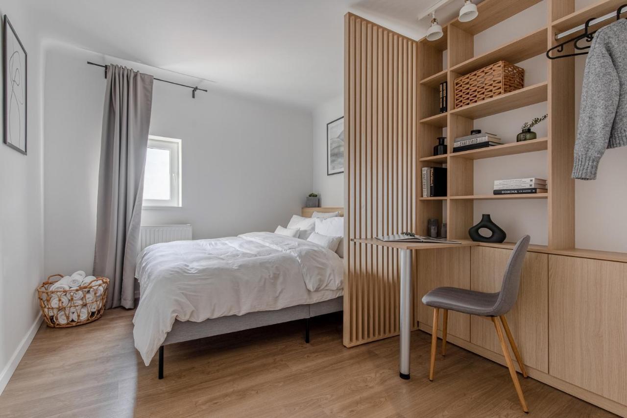Little Attic By Citylife Suites Bucarest Esterno foto